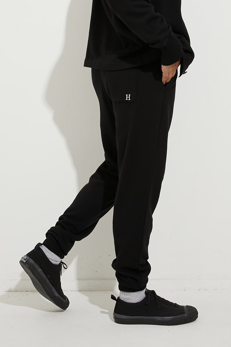 SWEAT PANTS