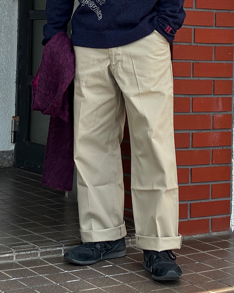 ループヤーン スプリングニットロゴ プルオーバー