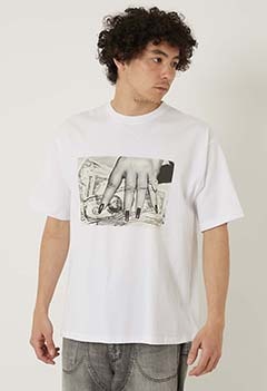 THE INTERNATIONAL ART /FAT HAND AND DOLLARS Tシャツ