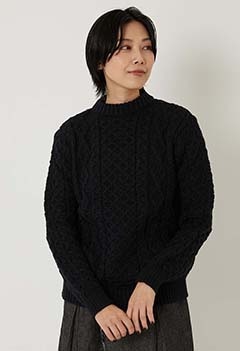KERRY WOOLLEN MILLS アランケーブル クルーネックセーター