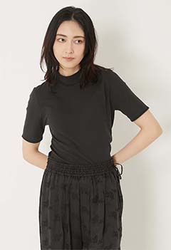 TICCA /コットンシルクハイネック半袖Tシャツ