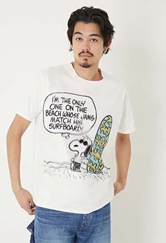 TRIPPY ART /SNOOPY ON THE BEACH Tシャツ