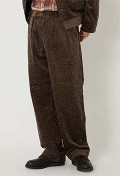Wythe /ドネガルコーデュロイ プリーツチノパンツ