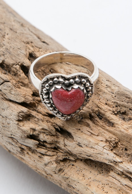 Heart stone ring