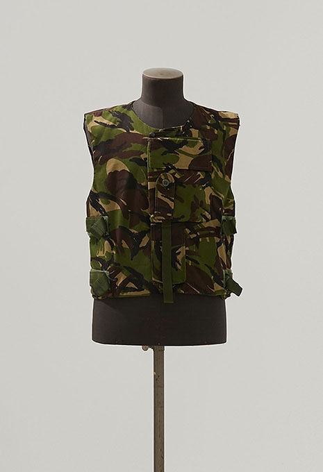 VINTAGE 90s BRITISH ARMY BODY ARMOUR VEST