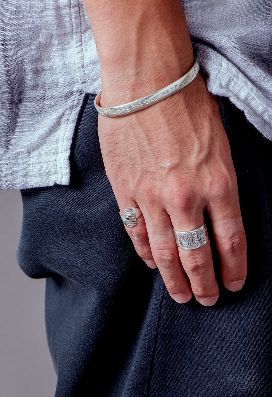 HOLLYWOOD RANCH MARKET JEWELRY SELECTION