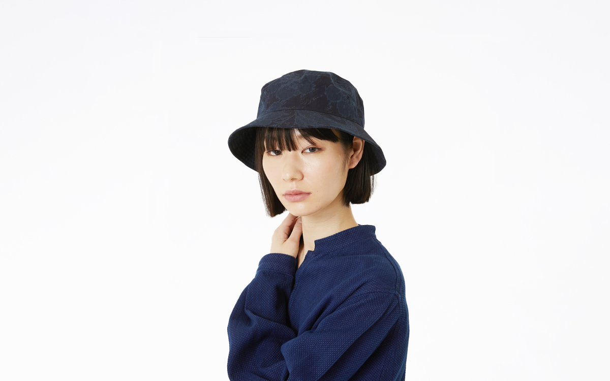 インディゴナイロンサテン ツジガハナバケットハット