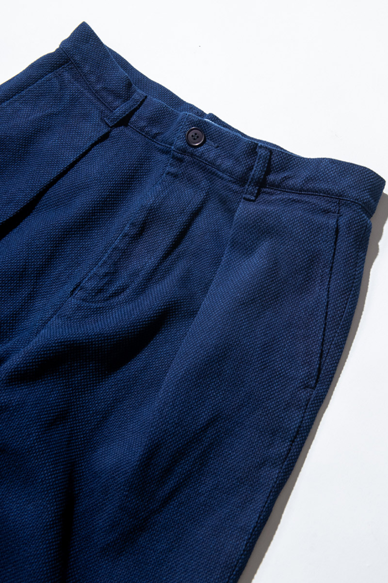 ホンアイ ニジュウオリサシコ トラウザース