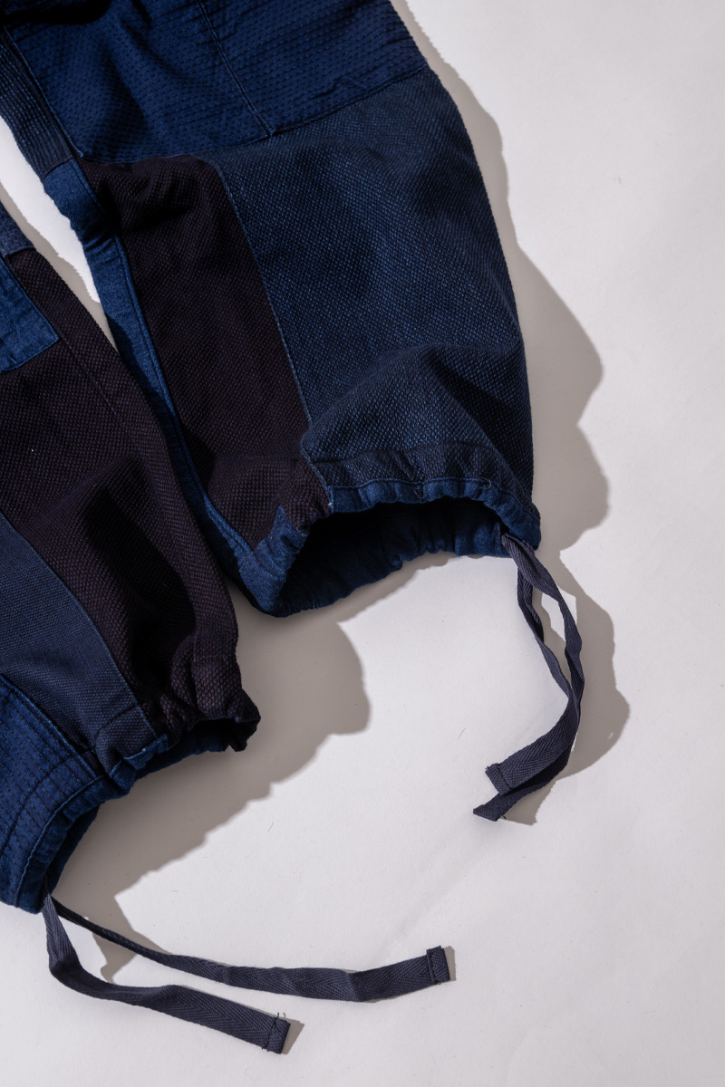 ホンアイサシコ ネンリンイージーパンツ