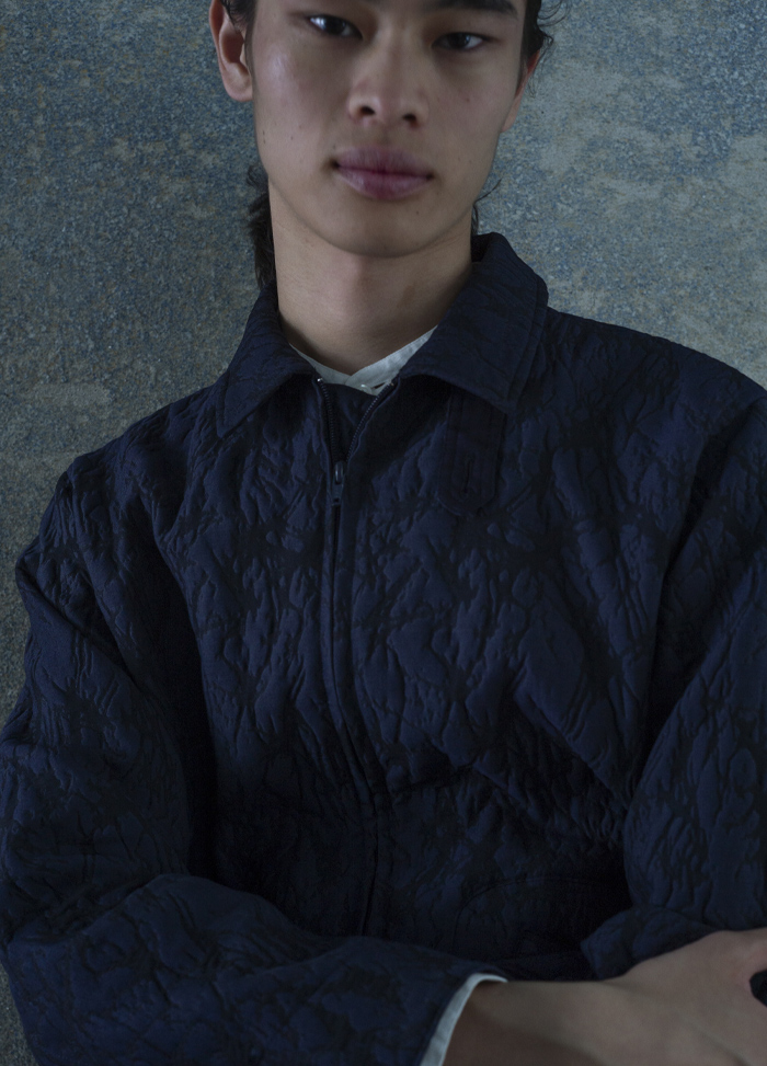 ガラスジャカード ジップアップジャケット