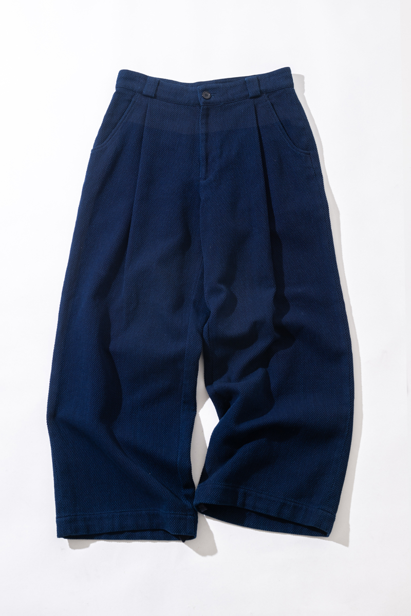 ホンアイライトサシコ タックワイドパンツ