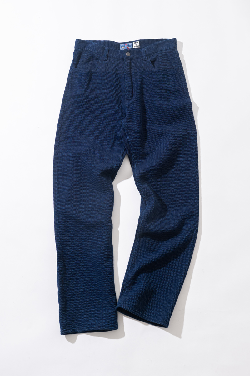 ホンアイライトサシコ ジーンズ