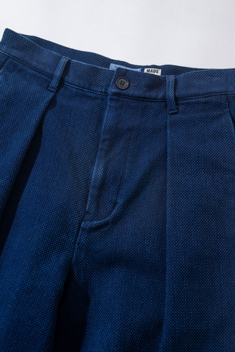 ホンアイライトサシコ トラウザーズ