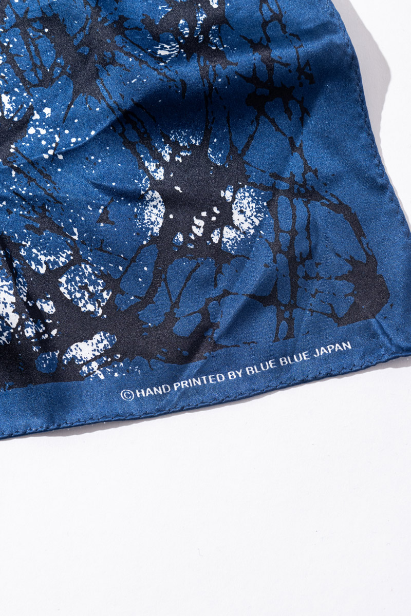 ガラスパターンシルクバンダナ